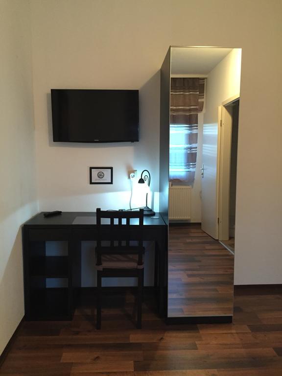 Hotel Engel Waldbronn Bilik gambar