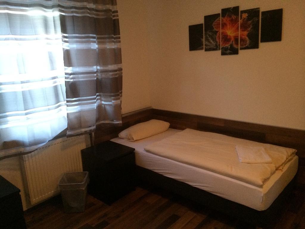 Hotel Engel Waldbronn Luaran gambar